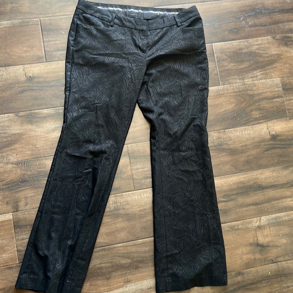 #express stylist pants in black paisley cute for the holidays!